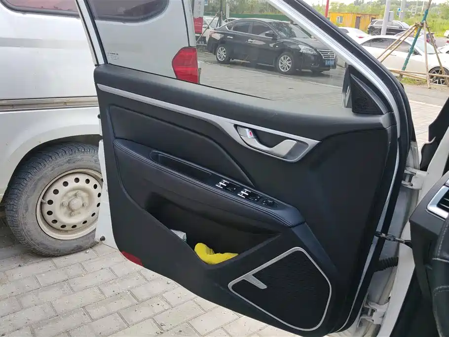 Geely Vision 2021