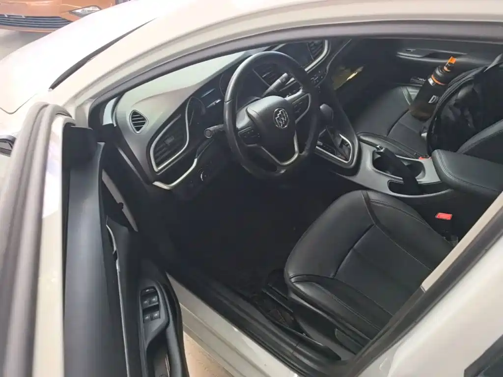 Buick Excelle 2019 — фото 16