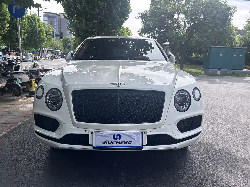 Bentley Bentayga PHEV 2021