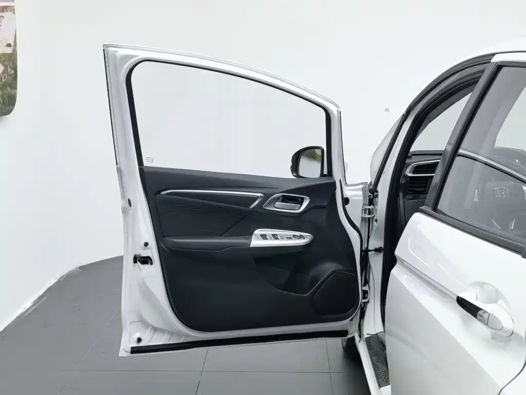 Honda Fit 2017 — фото 8
