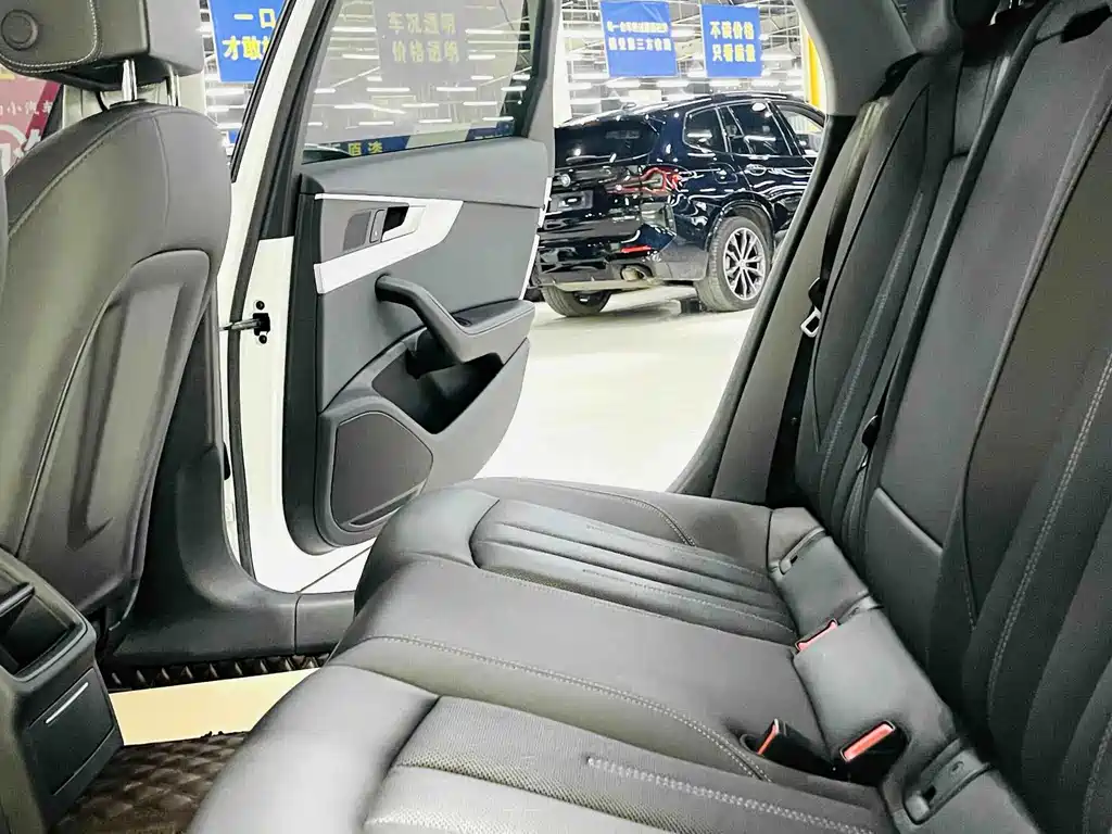 Audi A4L 2021