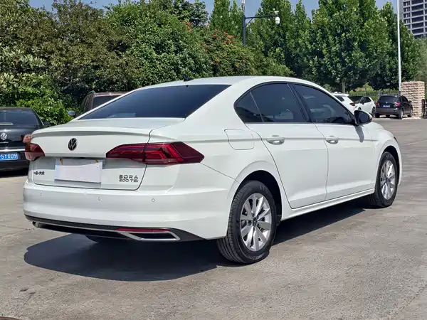 Volkswagen Bora 2023