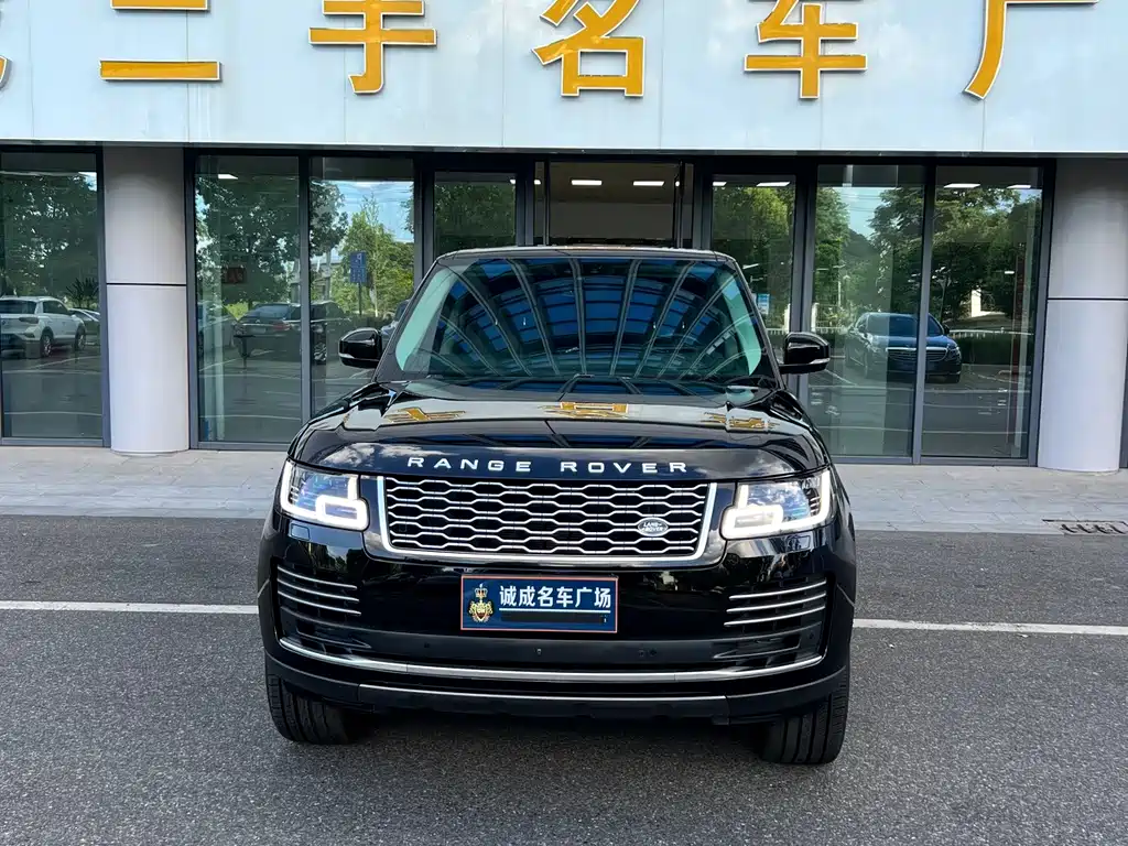 Land Rover Range Rover 2020 — фото 1