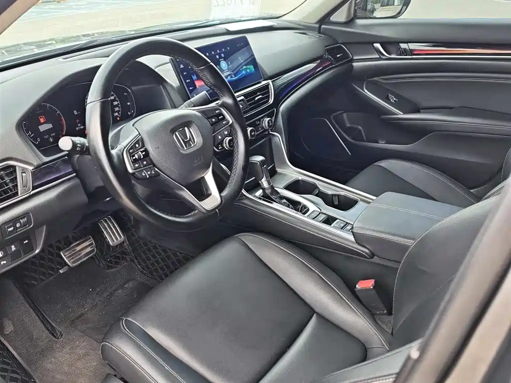 Honda Accord 2022 — фото 9