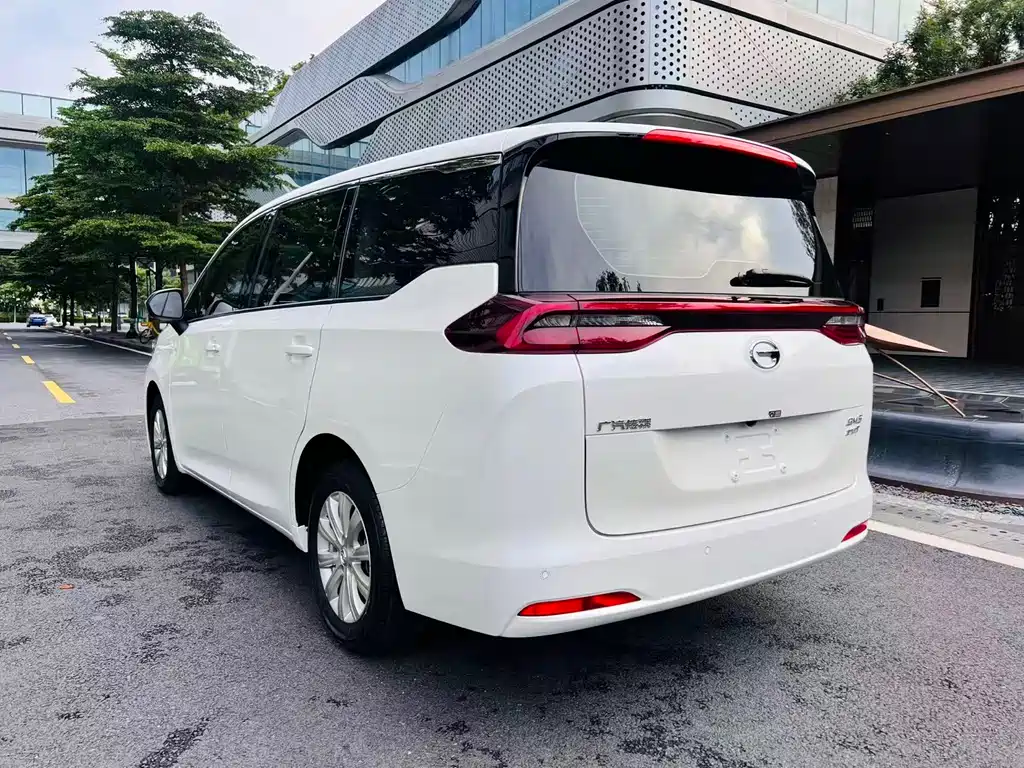 GAC Motor Trumpchi M6 2019 — фото 13