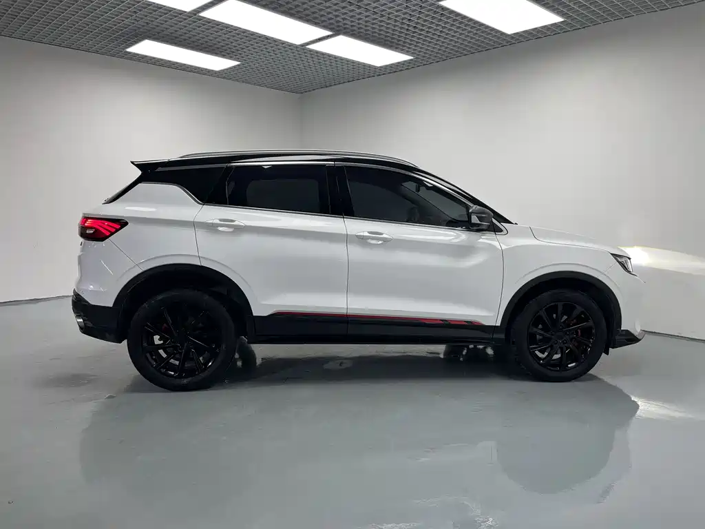 Geely Binyue 2022
