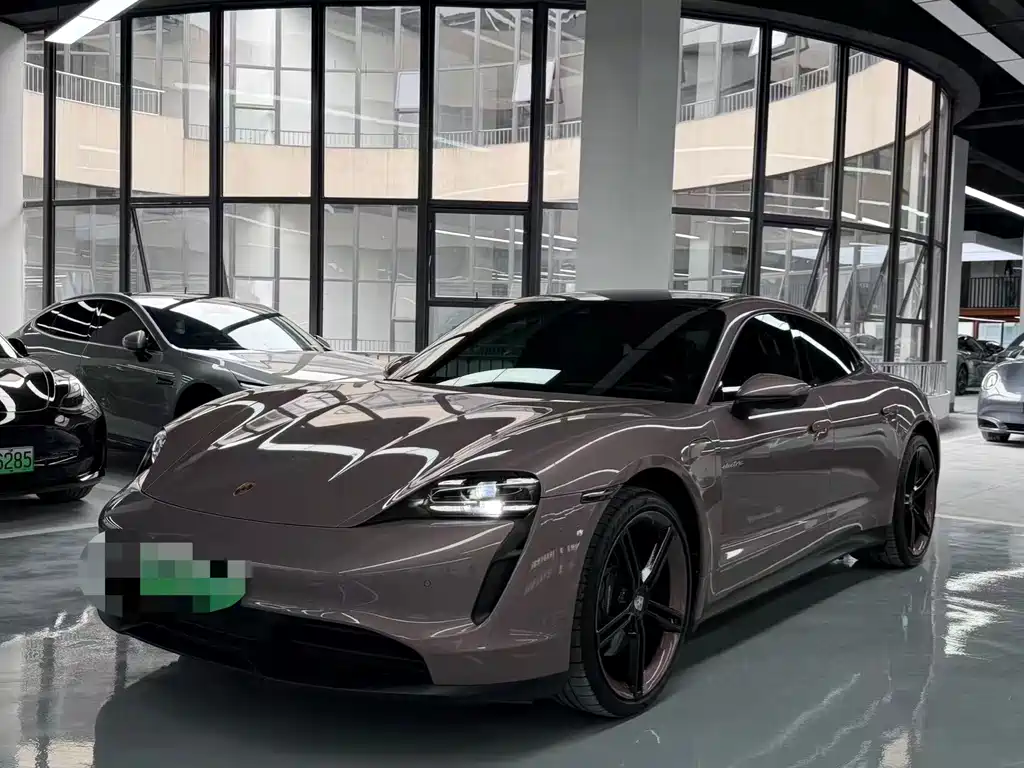 Porsche Taycan 2021