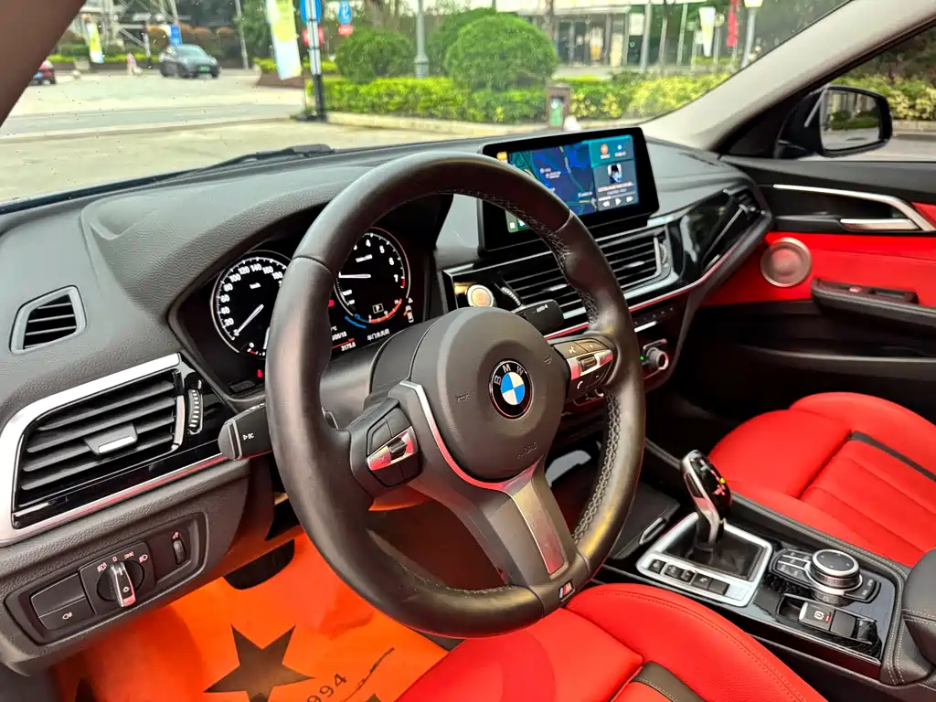 BMW 1 Series 2022 — фото 17