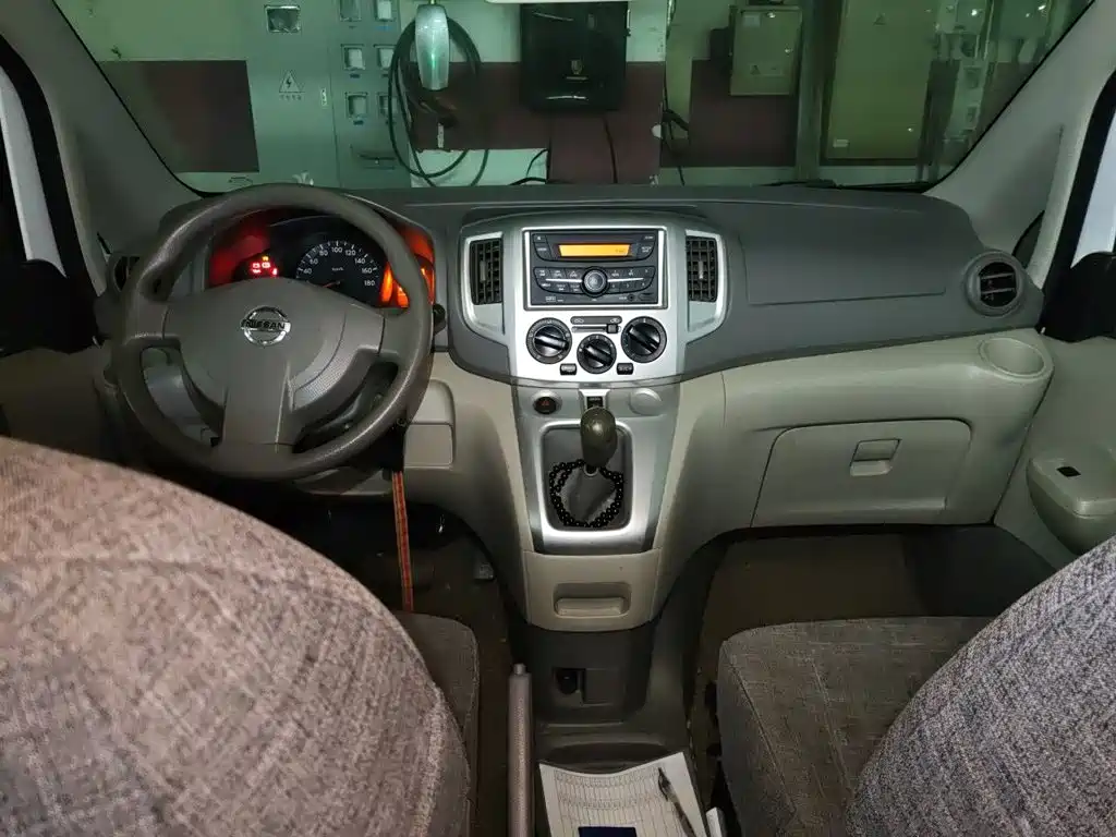 Nissan NV200 2018 — фото 13