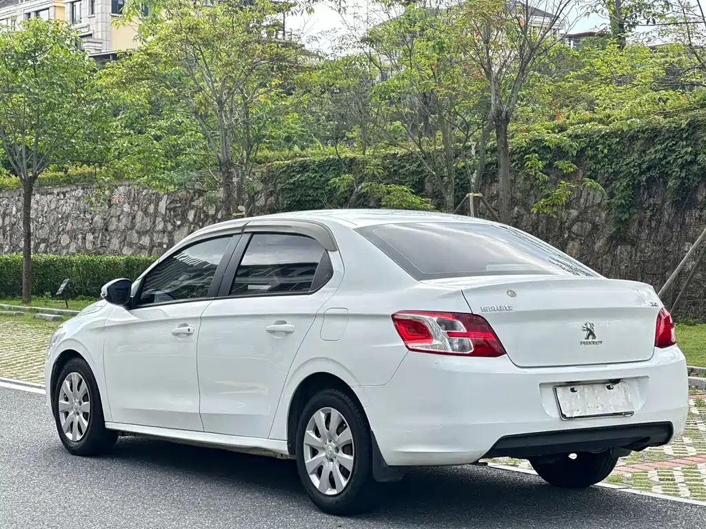 Peugeot 301 2015