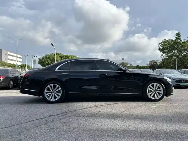 Mercedes-Benz S-Class 2022