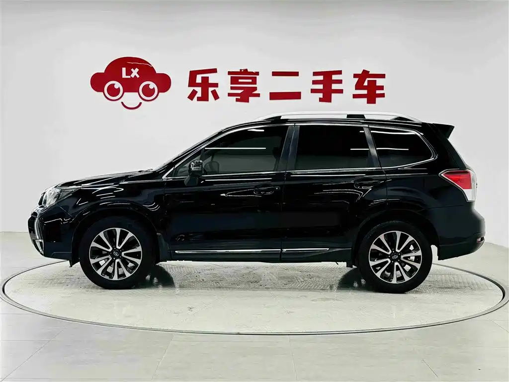 Subaru Forester 2017 — фото 2