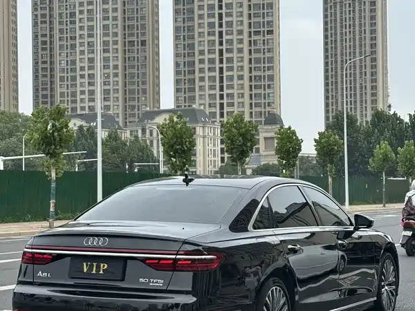 Audi A8 2024