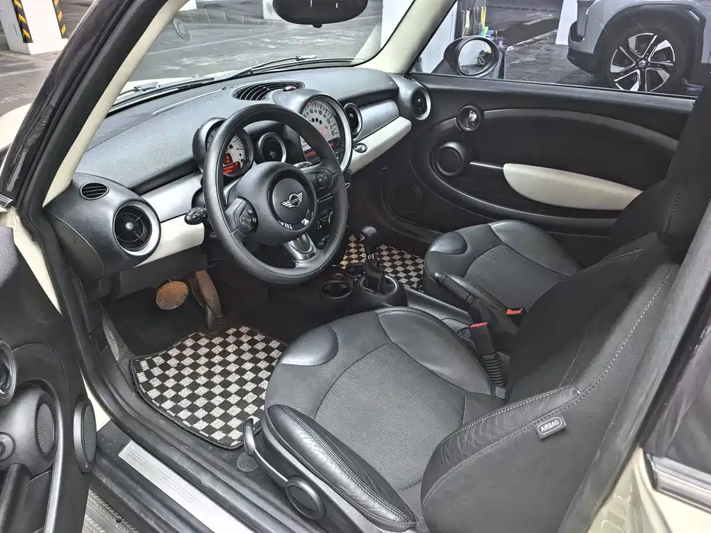 MINI Clubman 2012 — фото 10