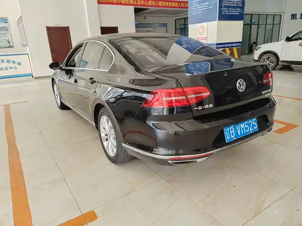 Volkswagen Magotan 2016