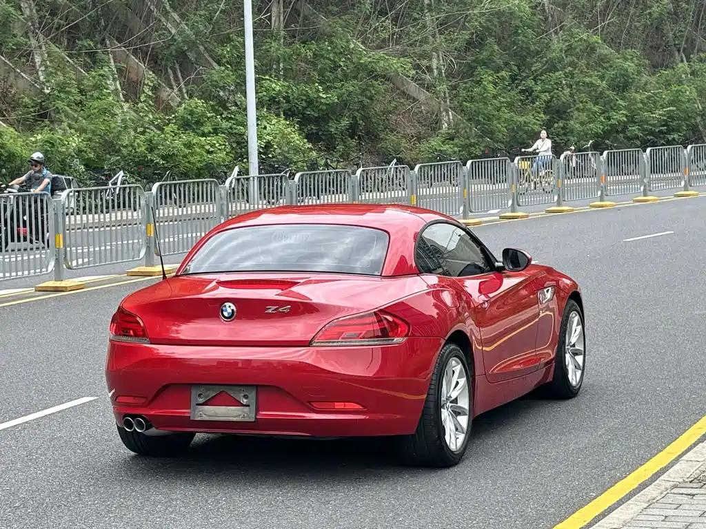 BMW Z4 2014 — фото 27