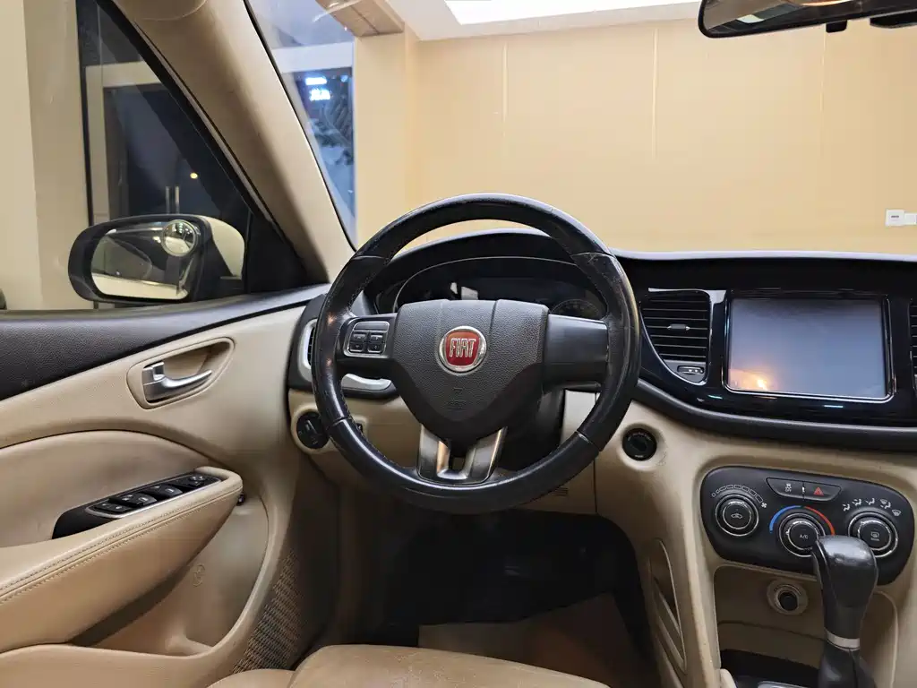 Fiat Viaggio 2014 — фото 14