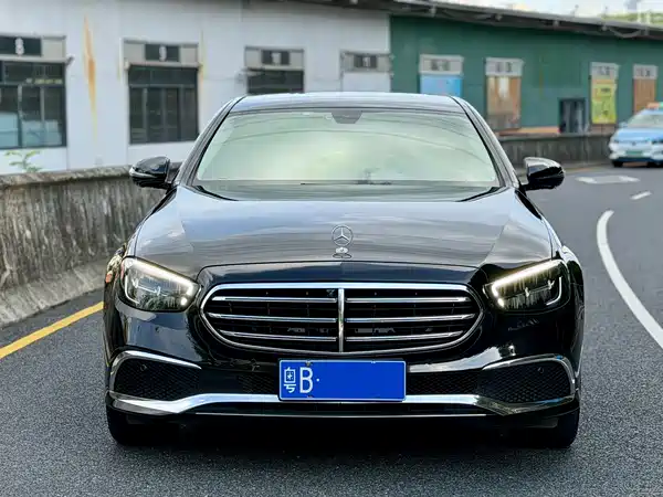 Mercedes-Benz E-Class 2022