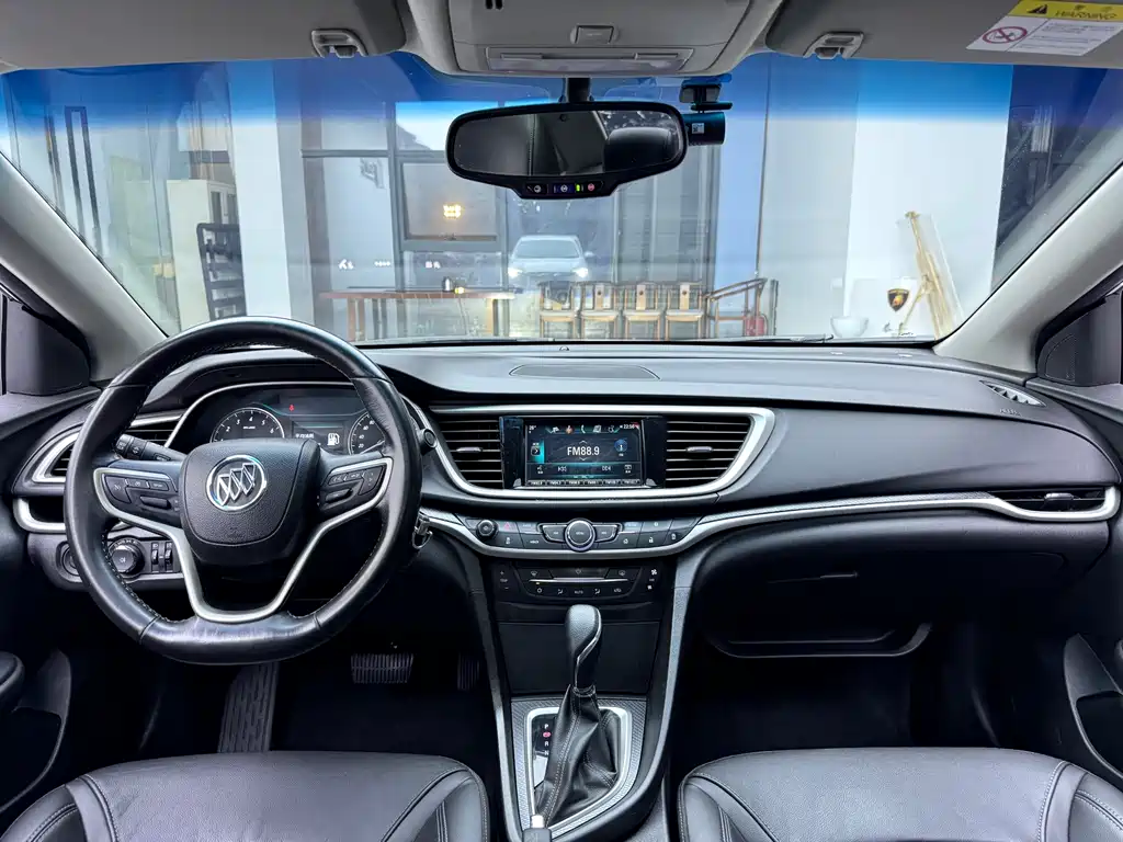 Buick Excelle 2019 — фото 7