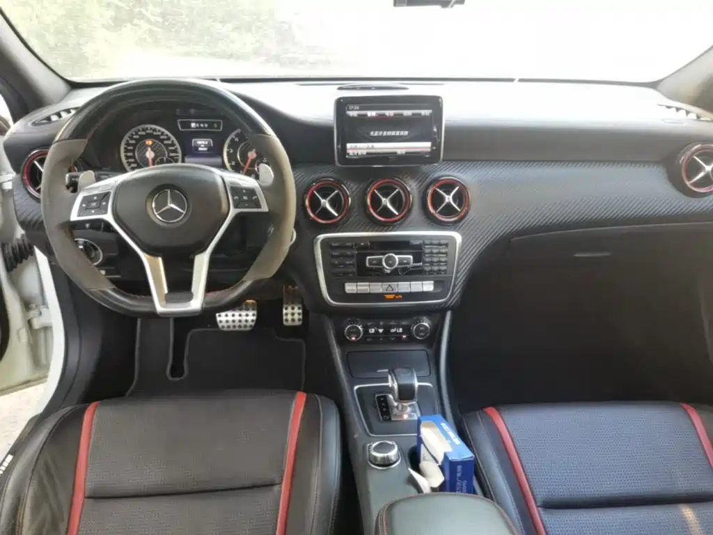 Mercedes-Benz A-Class AMG 2016 — фото 10