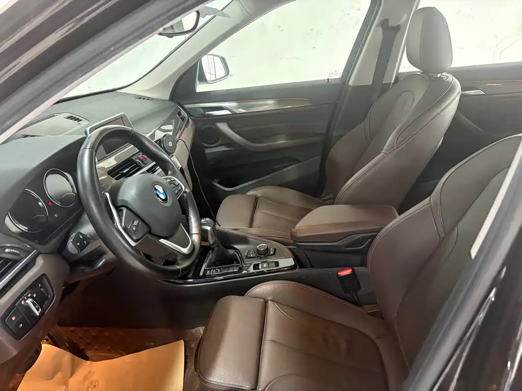 BMW X1 2018 — фото 8