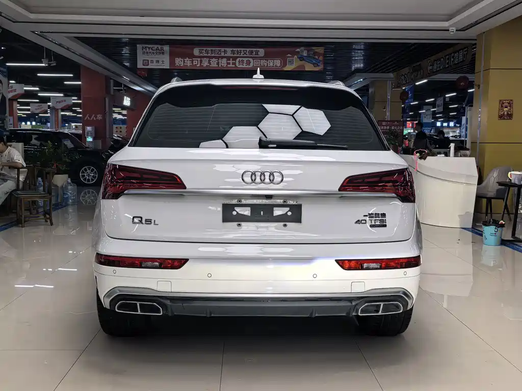 Audi Q5L 2022 — фото 14