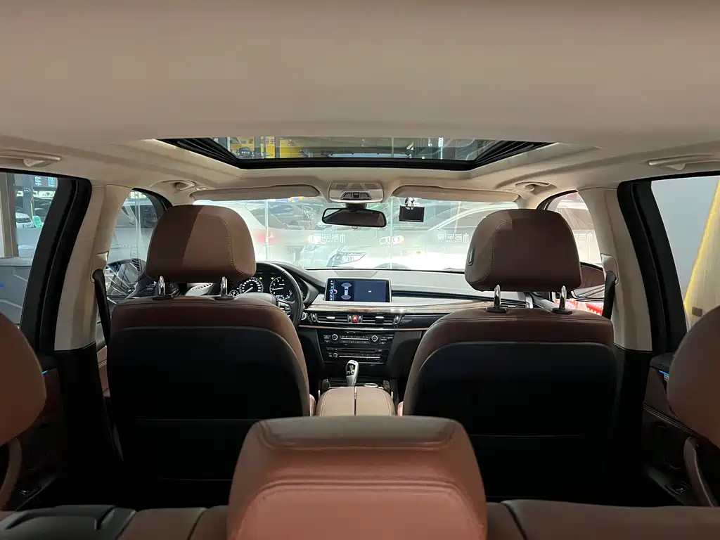 BMW X5 2017 — фото 16