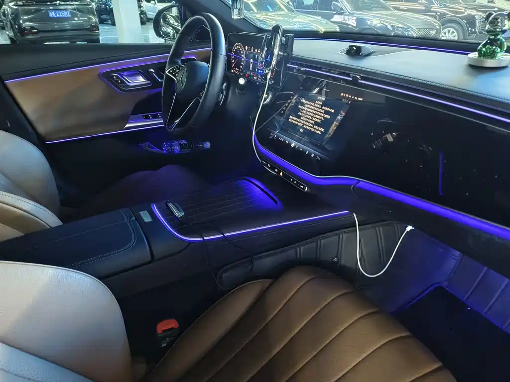 Mercedes-Benz E-Class 2025 — фото 15