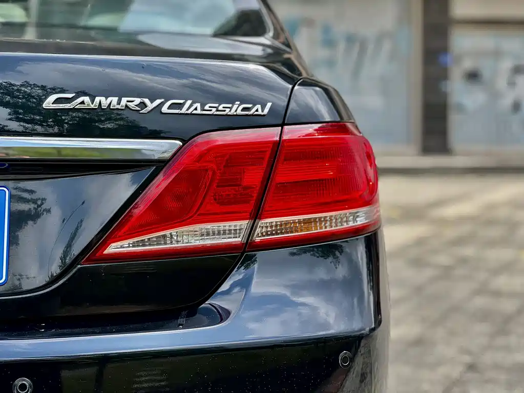 Toyota Camry 2014 — фото 13