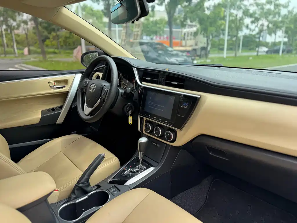 Toyota Corolla 2019 — фото 12