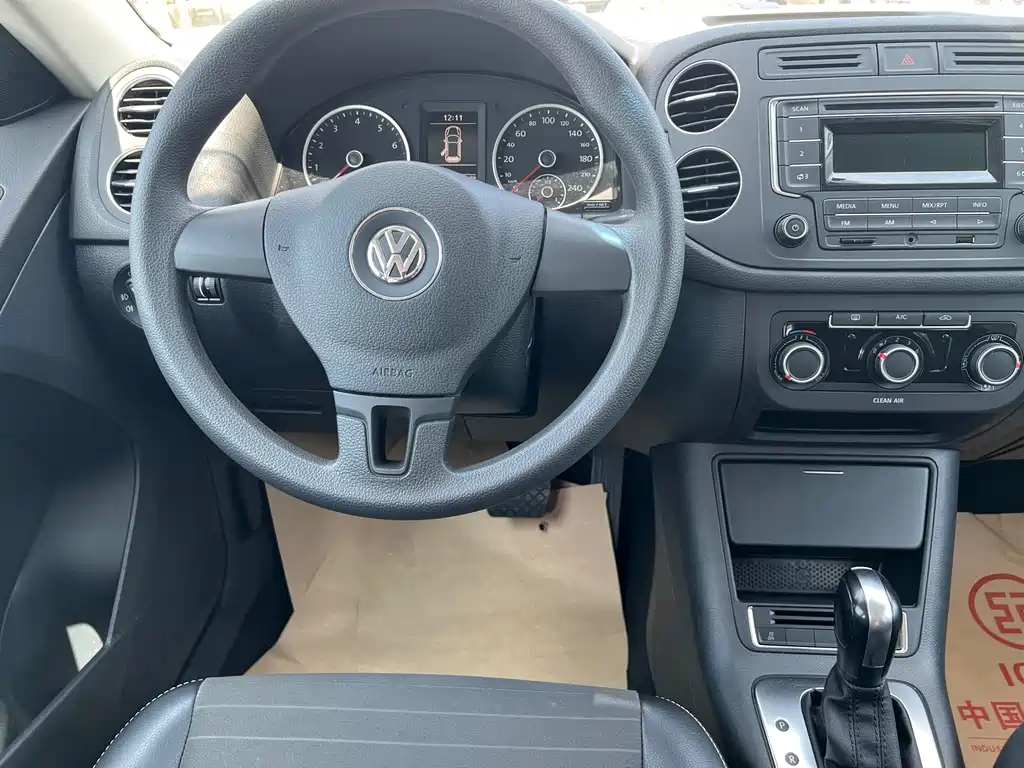Volkswagen Tiguan 2016 — фото 15