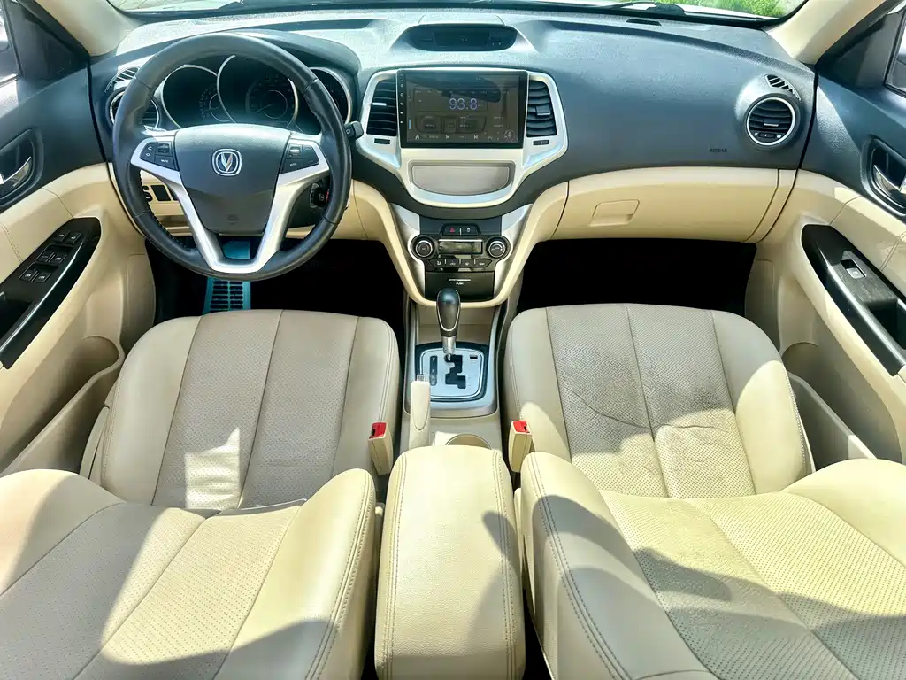 Changan Eado 2015 — фото 30