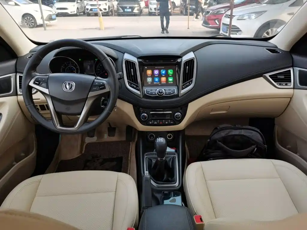 Changan Eado 2017 — фото 10
