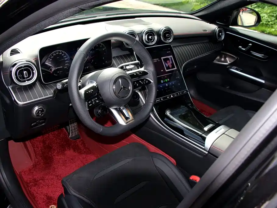 Mercedes-Benz C-Class AMG 2025 — фото 7