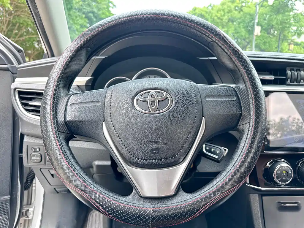 Toyota Corolla 2016 — фото 15