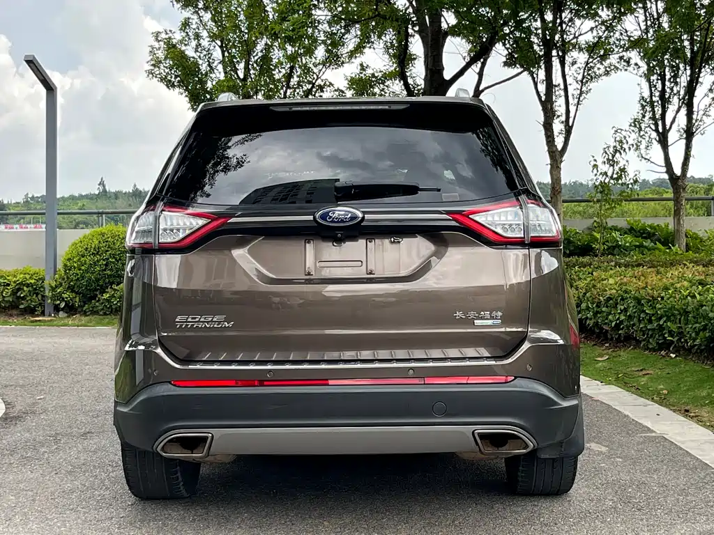 Ford Edge 2017 — фото 8