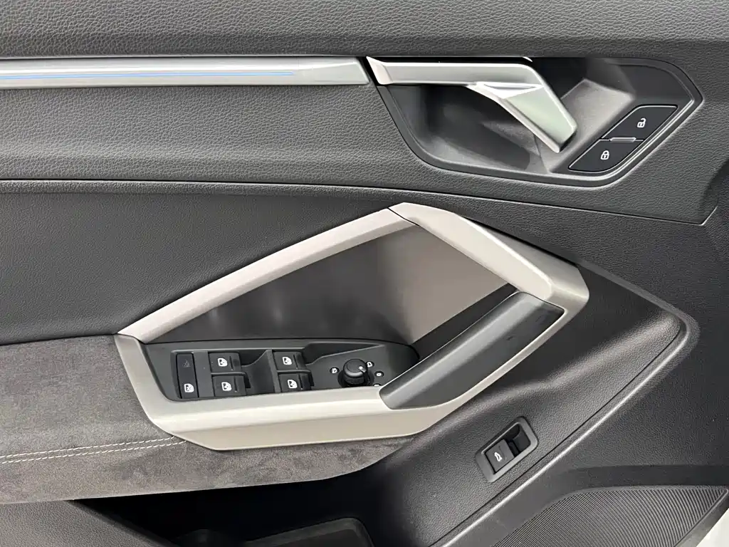 Audi Q3 2022 — фото 19