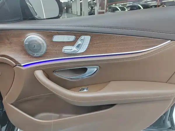 Mercedes-Benz E-Class 2023