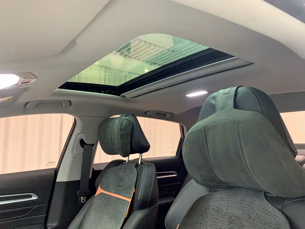 Geely Emgrand 2022 — фото 10