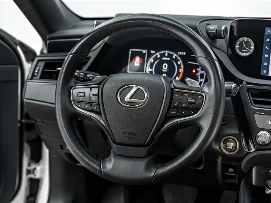 Lexus ES 2023 — фото 29