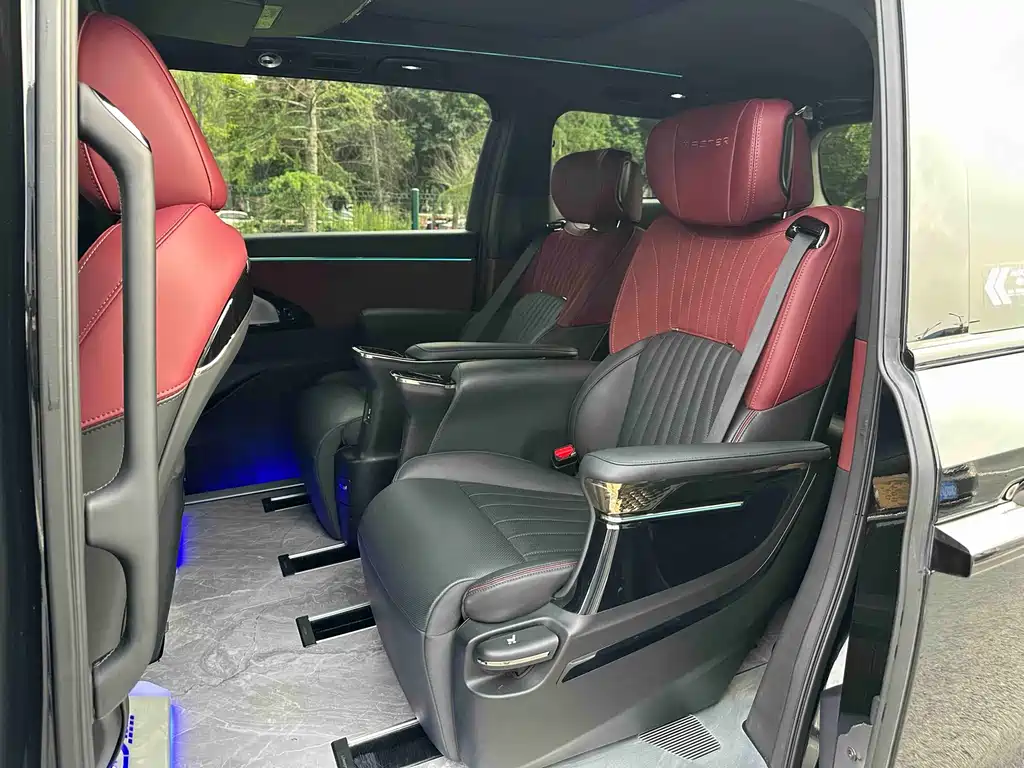 GAC Motor Trumpchi M8 2025 — фото 17