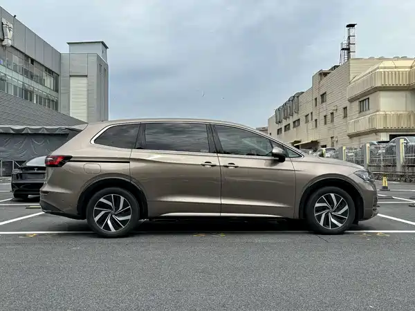 Volkswagen Viloran 2023
