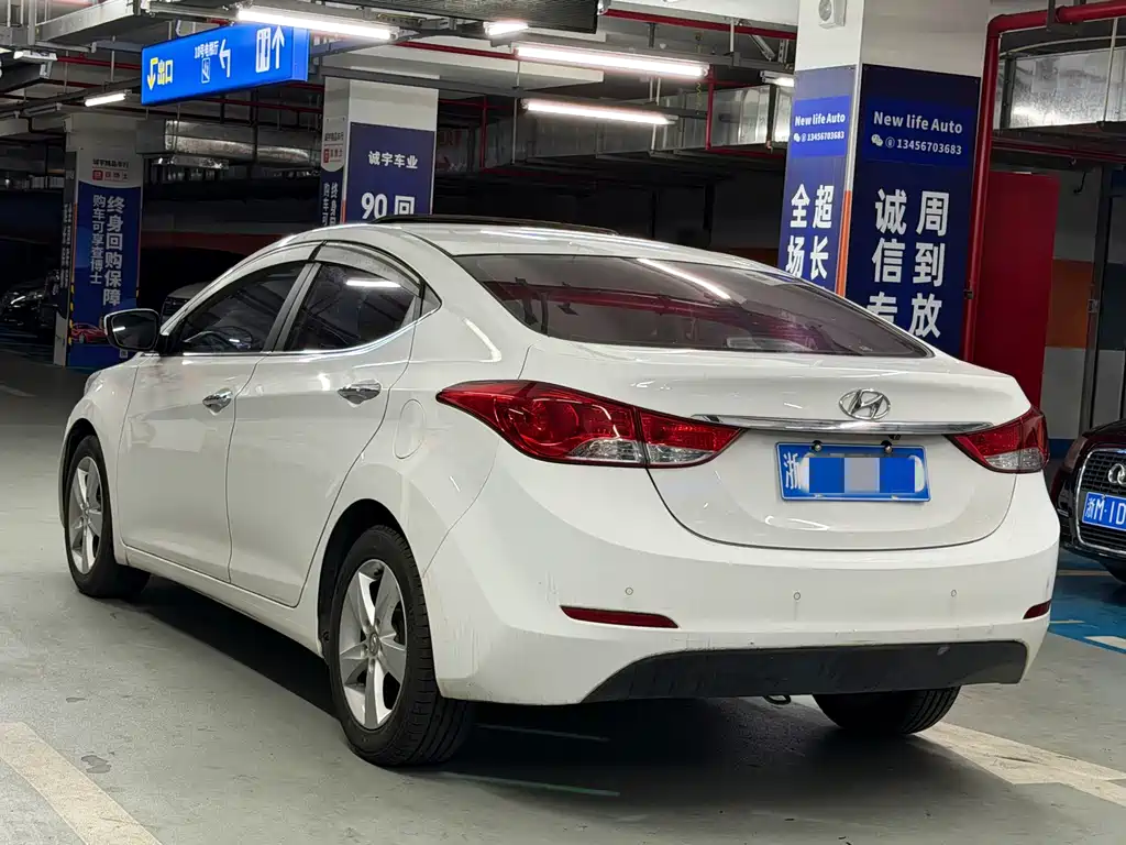 Hyundai Elantra 2013