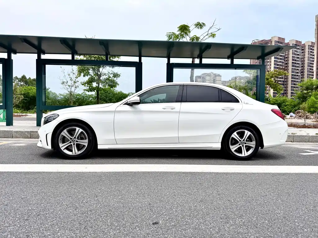 Mercedes-Benz C-Class 2020 — фото 13