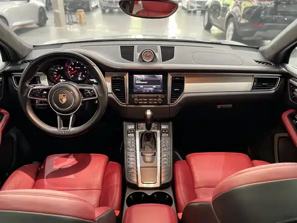 Porsche Macan 2016