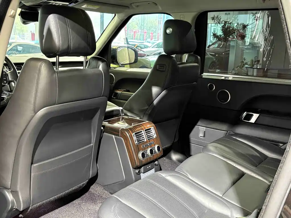 Land Rover Range Rover 2017 — фото 18