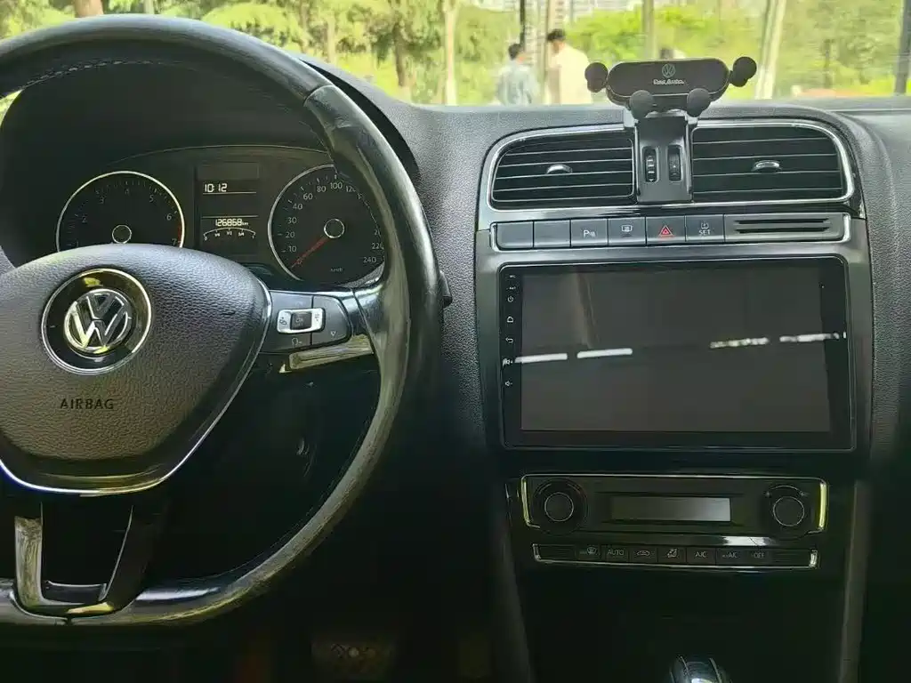 Volkswagen Polo 2015