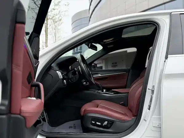 BMW 5 Series 2023