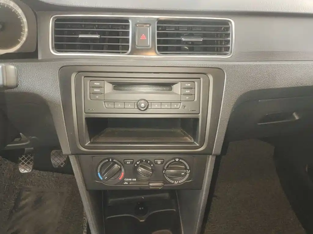 Skoda Rapid 2018 — фото 13
