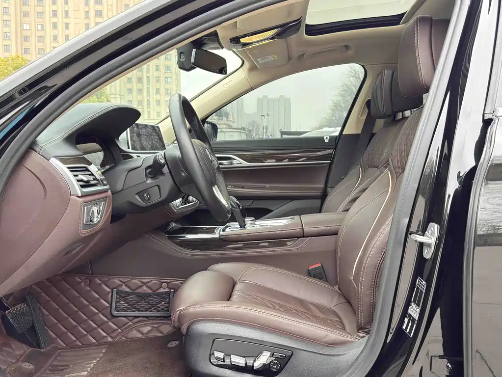 BMW 7 Series 2022 — фото 11